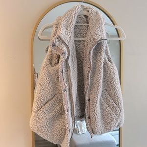 Thread and supply Sherpa vest size S